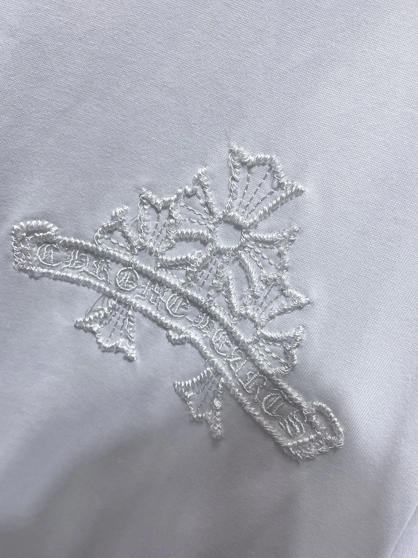 P180 new Chrome Hearts 25ss high version for summer! High-weight, environmentally friendly and high-quality top-grade fabric 280g Crow cross roller embroidery short sleeves Vacuum embroidery method! Heavy embroidery! ! ! Tens of thousands of needles! ! Counter synchronization 1:1 replica version Recommended color: black white Code number: S, M, L, XL